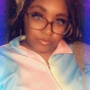 Meet your Posher, Kanisha